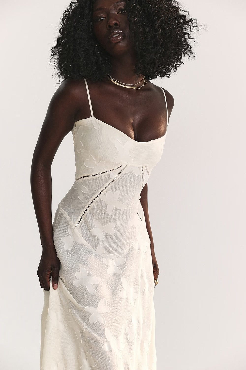 Robe longue en dentelle chic style corset