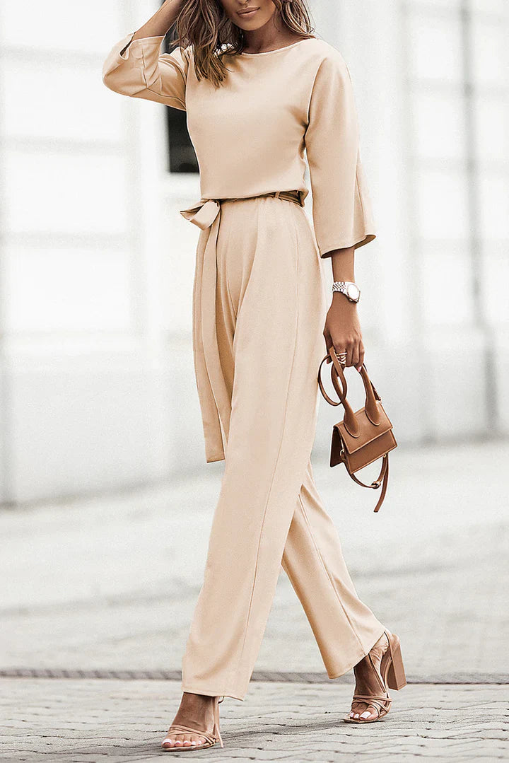 Combinaison élégante pour femme avec ceinture croisée