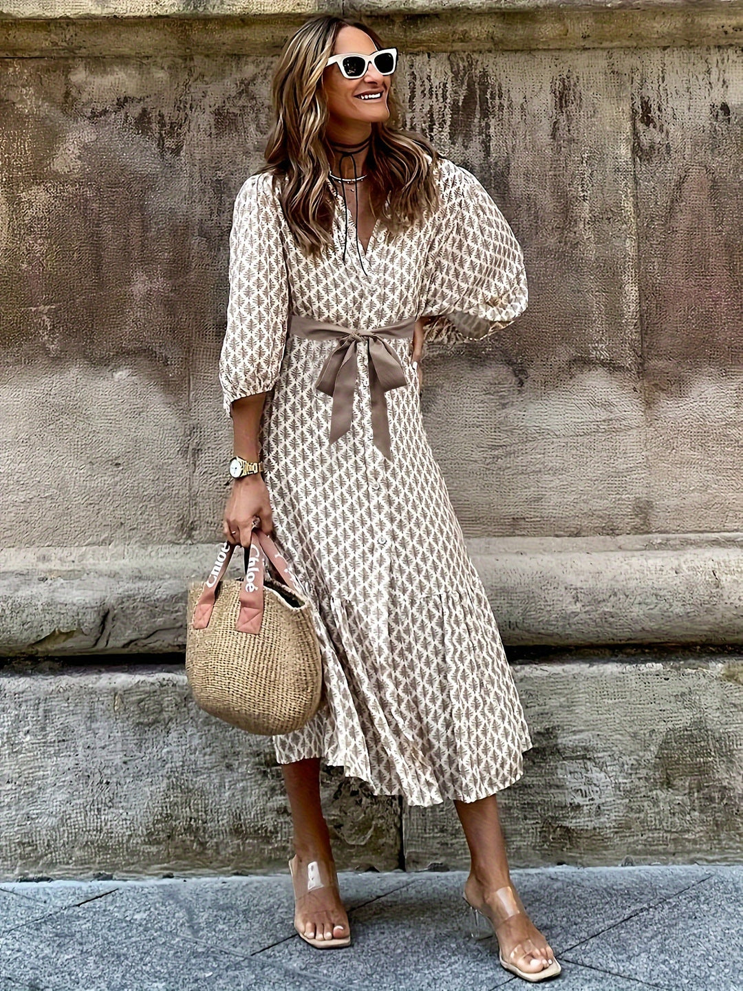 Robe longue élégante femme avec boutons et nœud
