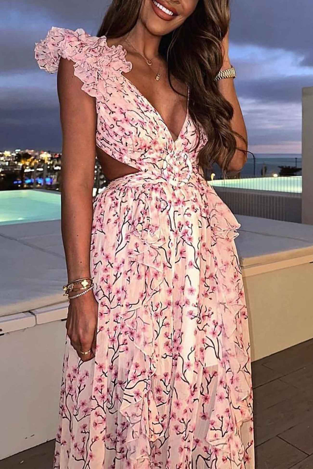 Robe longue femme avec décolleté en V et manches à volants