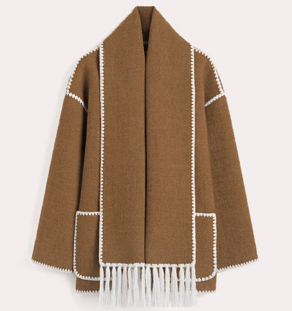 Manteau classique femme avec écharpe