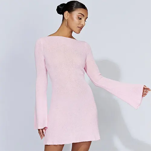 Robe courte à manches évasées pour femme