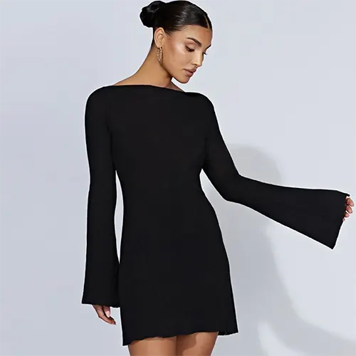 Robe courte à manches évasées pour femme