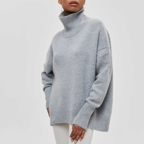 Pull oversize femme à col roulé moderne
