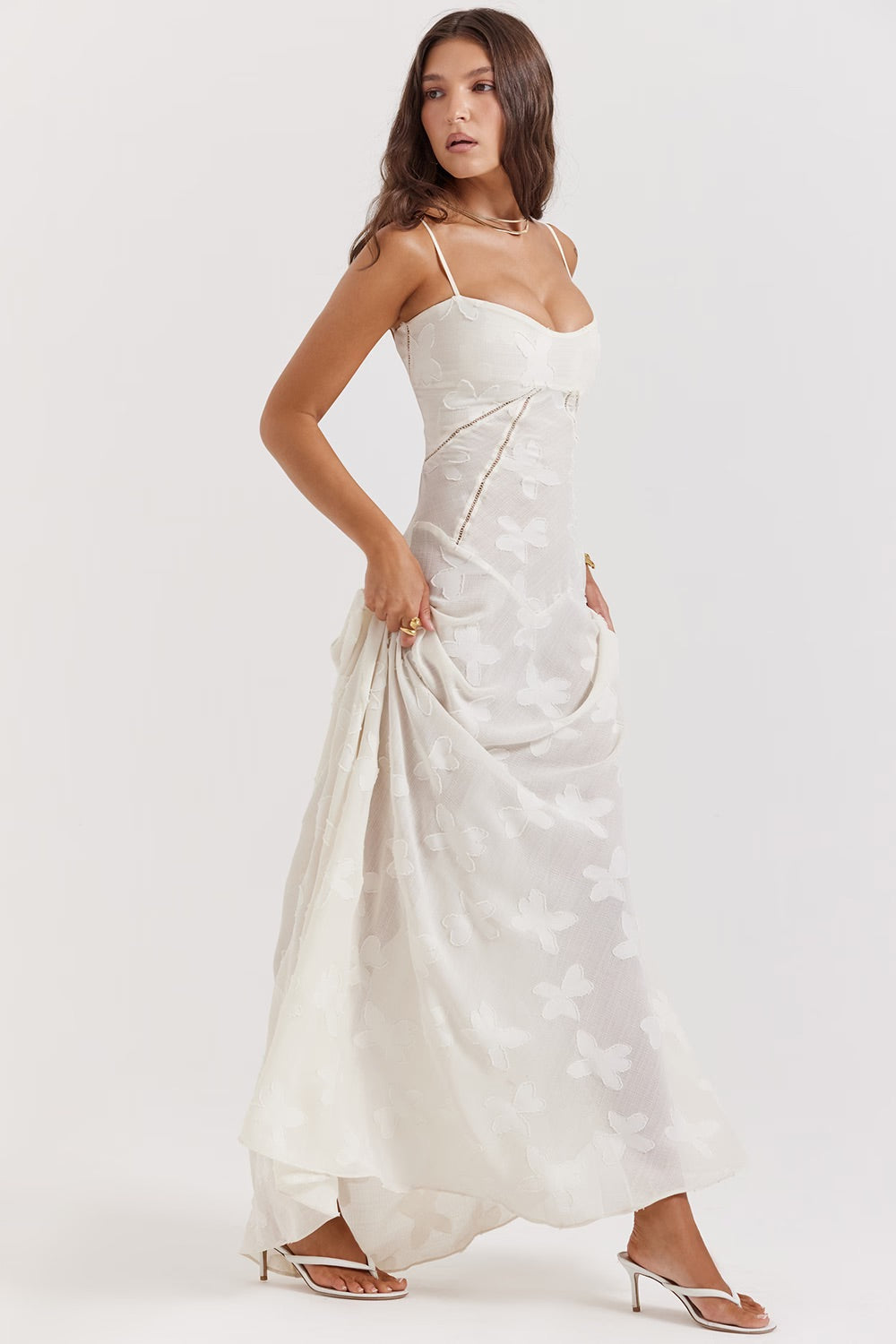 Robe longue en dentelle chic style corset