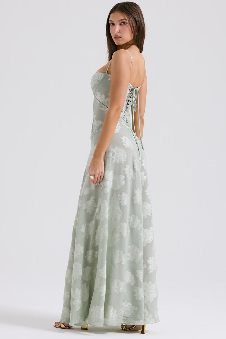 Robe longue en dentelle chic style corset