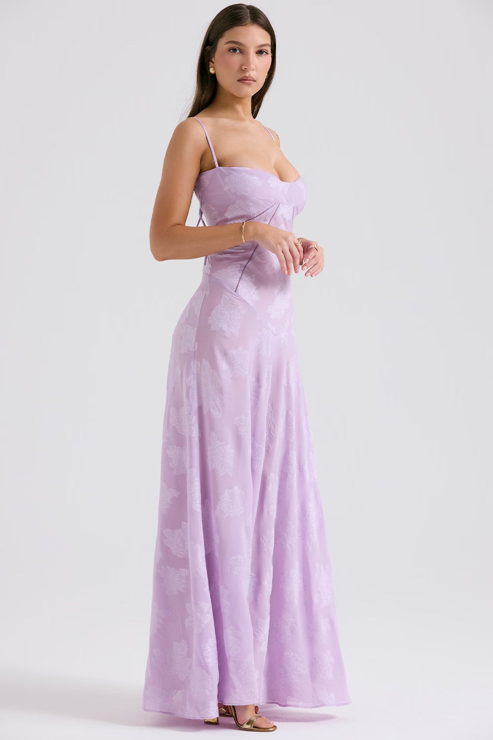 Robe longue en dentelle chic style corset