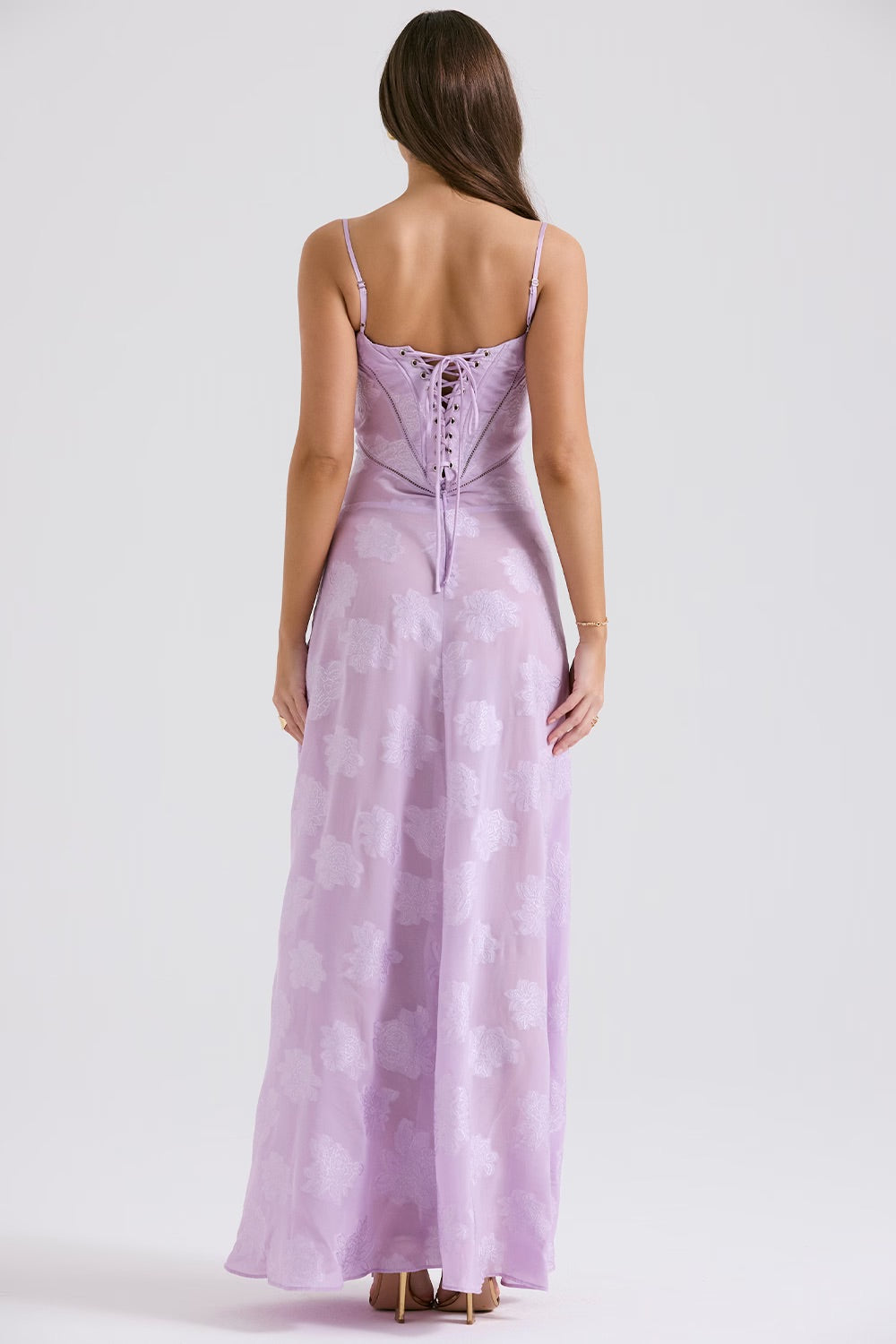 Robe longue en dentelle chic style corset